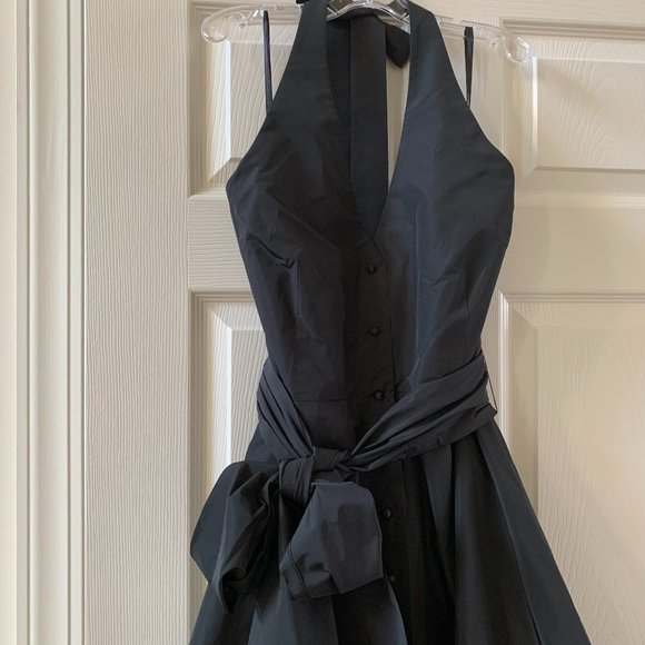 BCBGMaxAzria Dresses & Skirts - BCBG MAX AZRIA SIZE 10 BLACK TAFFETA HALTER DRESS
